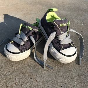 CCO Toddler Converse All Stars sneakers size 2